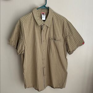 North Face Men’s XL short sleeve cotton plaid button down shirt, brown and gold